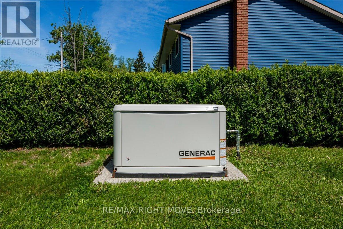 3569 Brennan Line, Severn (West Shore), Ontario  L3V 6H3 - Photo 46 - S13226306