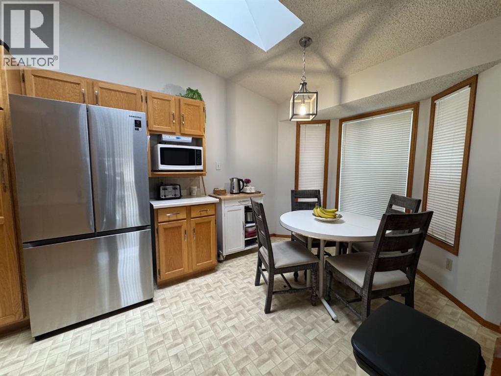 16 Hermary Street, Red Deer, Alberta  T4N 6E7 - Photo 3 - A2316593