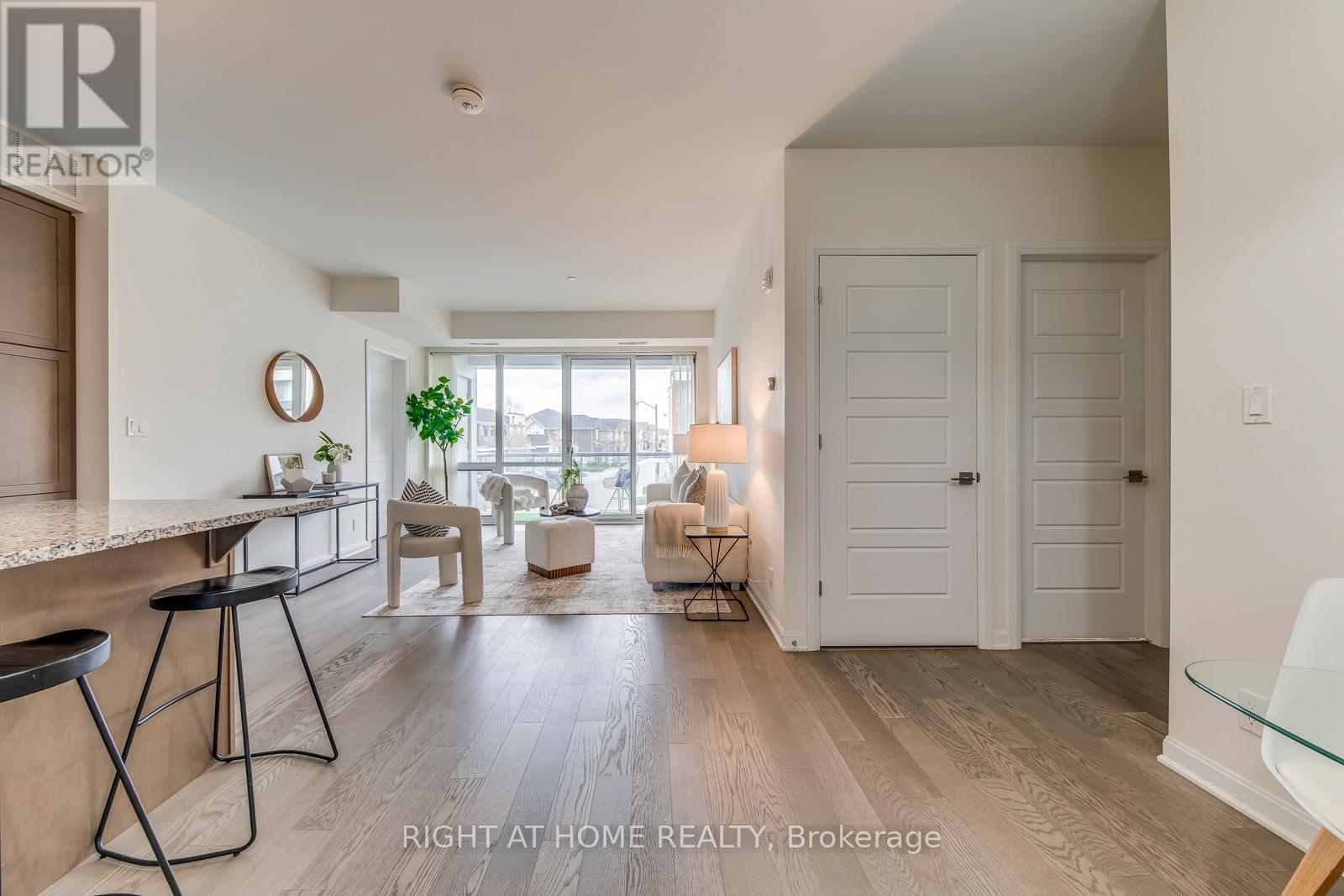 215 - 3028 Creekshore Common, Oakville, Ontario  L6M 5K6 - Photo 13 - W13226212