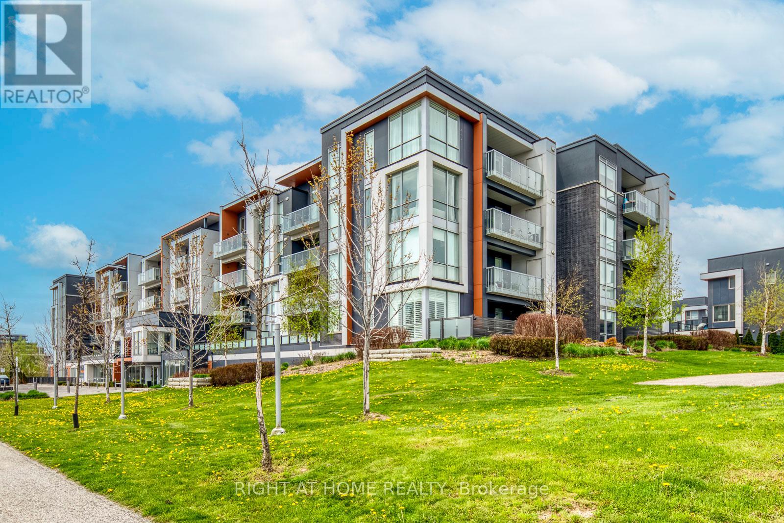215 - 3028 Creekshore Common, Oakville, Ontario  L6M 5K6 - Photo 2 - W13226212