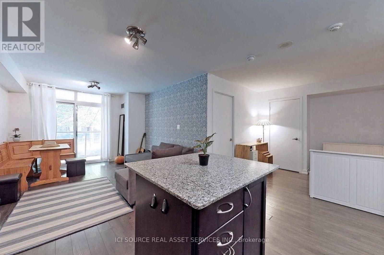 113 - 816 Lansdowne Avenue, Toronto, Ontario  M6H 4K6 - Photo 7 - W13226286