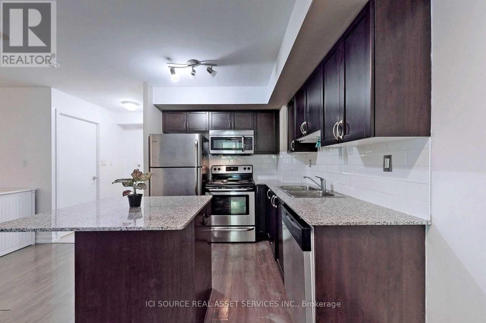 113 - 816 Lansdowne Avenue, Toronto, Ontario  M6H 4K6 - Photo 8 - W13226286