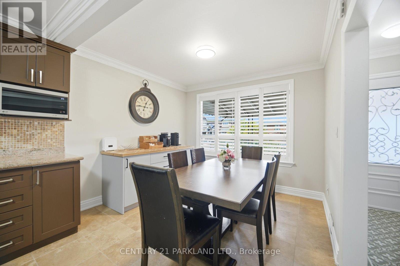 73 Sunset Trail, Toronto, Ontario  M9M 1J7 - Photo 13 - W13226340