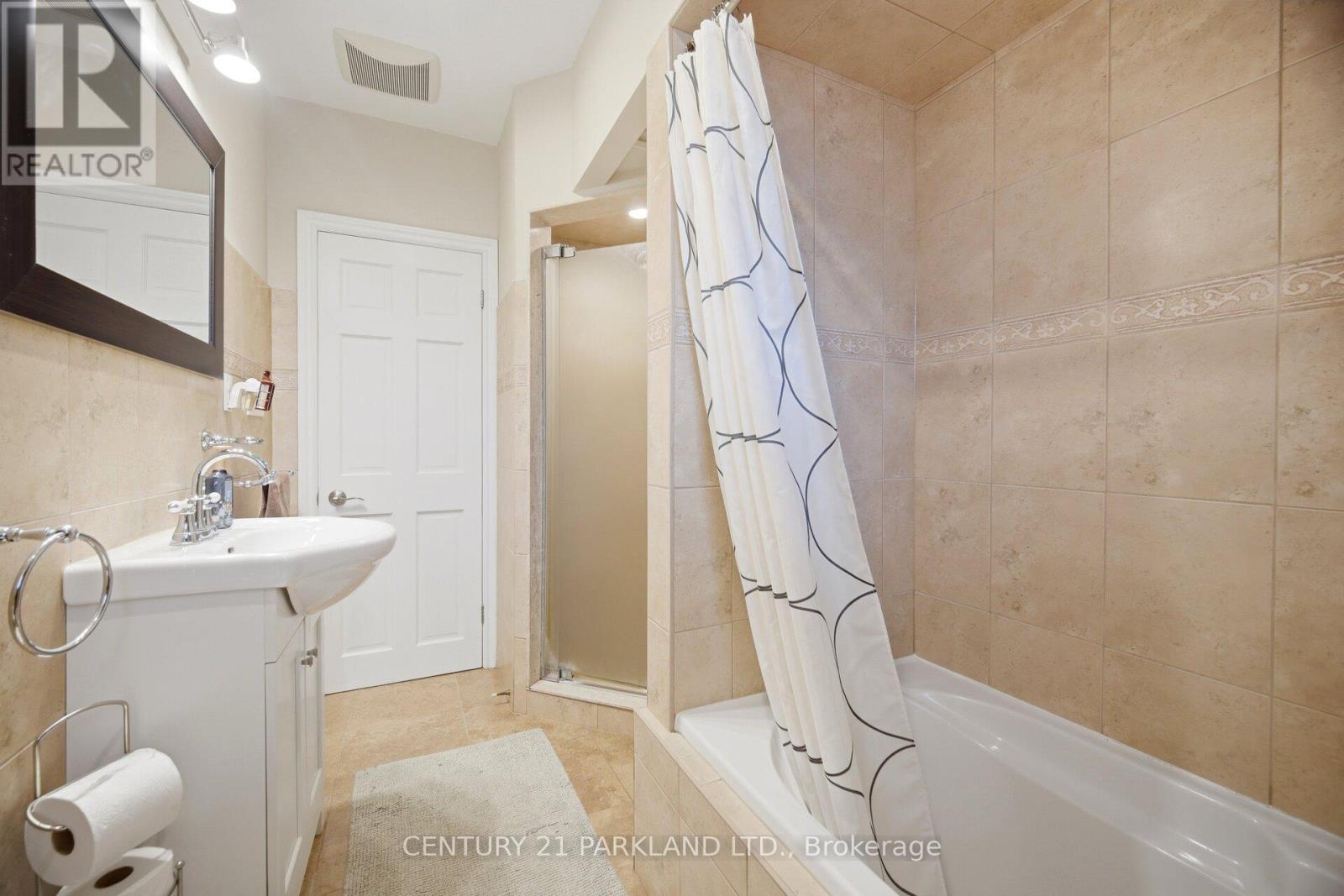 73 Sunset Trail, Toronto, Ontario  M9M 1J7 - Photo 23 - W13226340