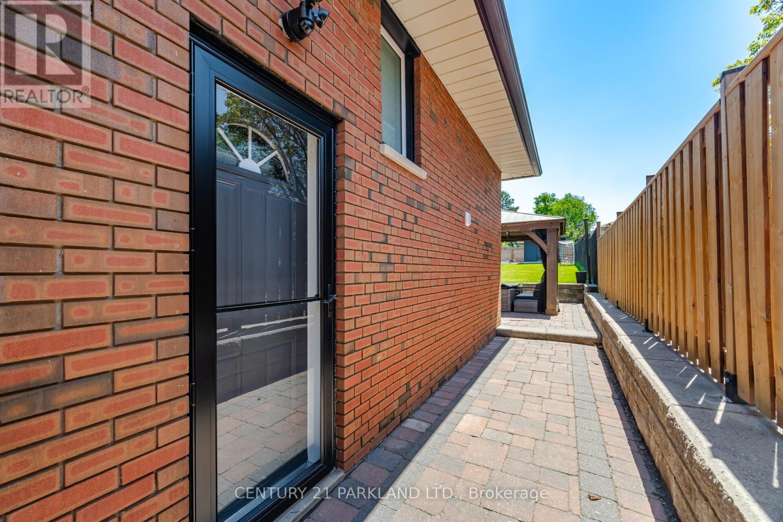 73 Sunset Trail, Toronto, Ontario  M9M 1J7 - Photo 33 - W13226340