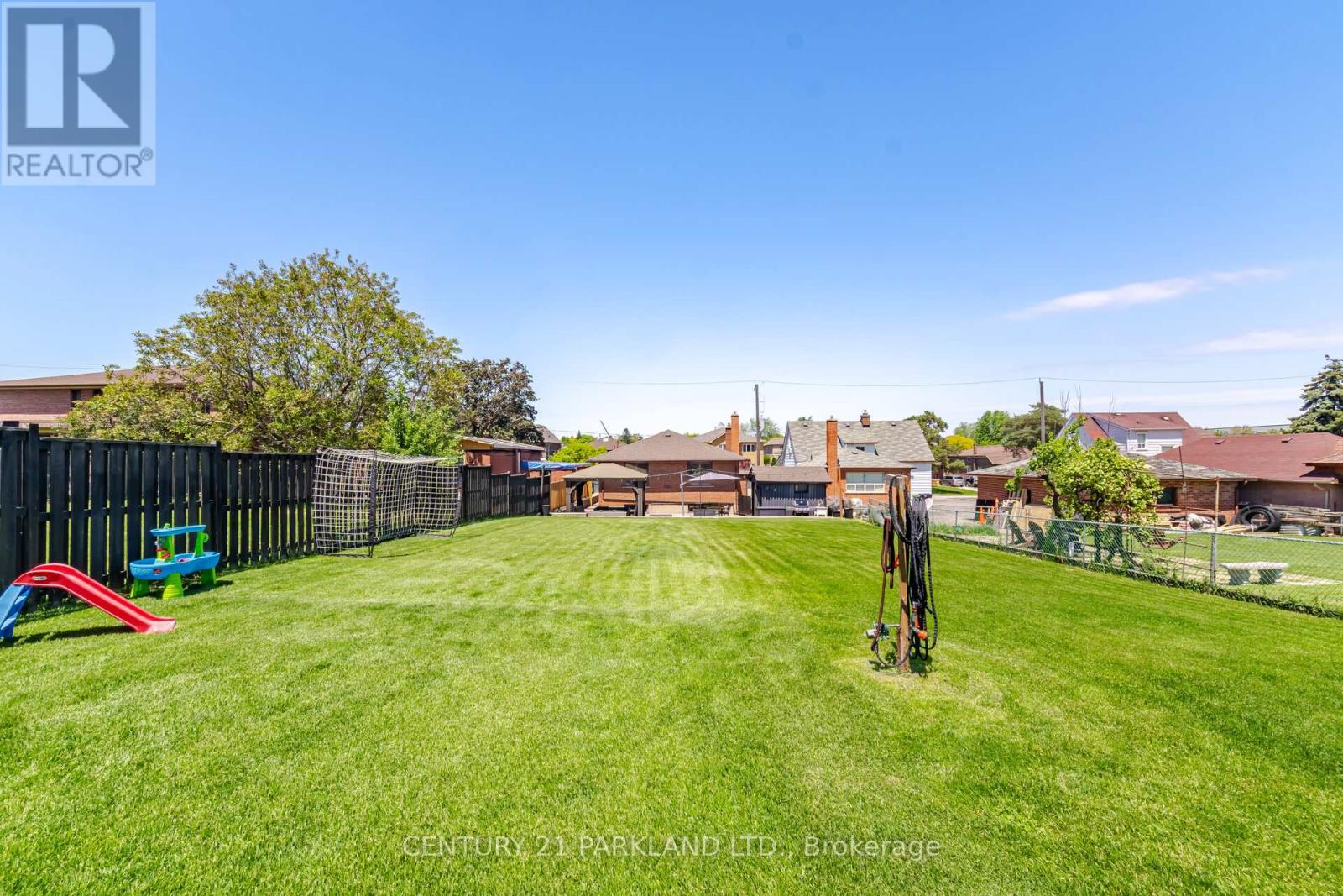 73 Sunset Trail, Toronto, Ontario  M9M 1J7 - Photo 43 - W13226340