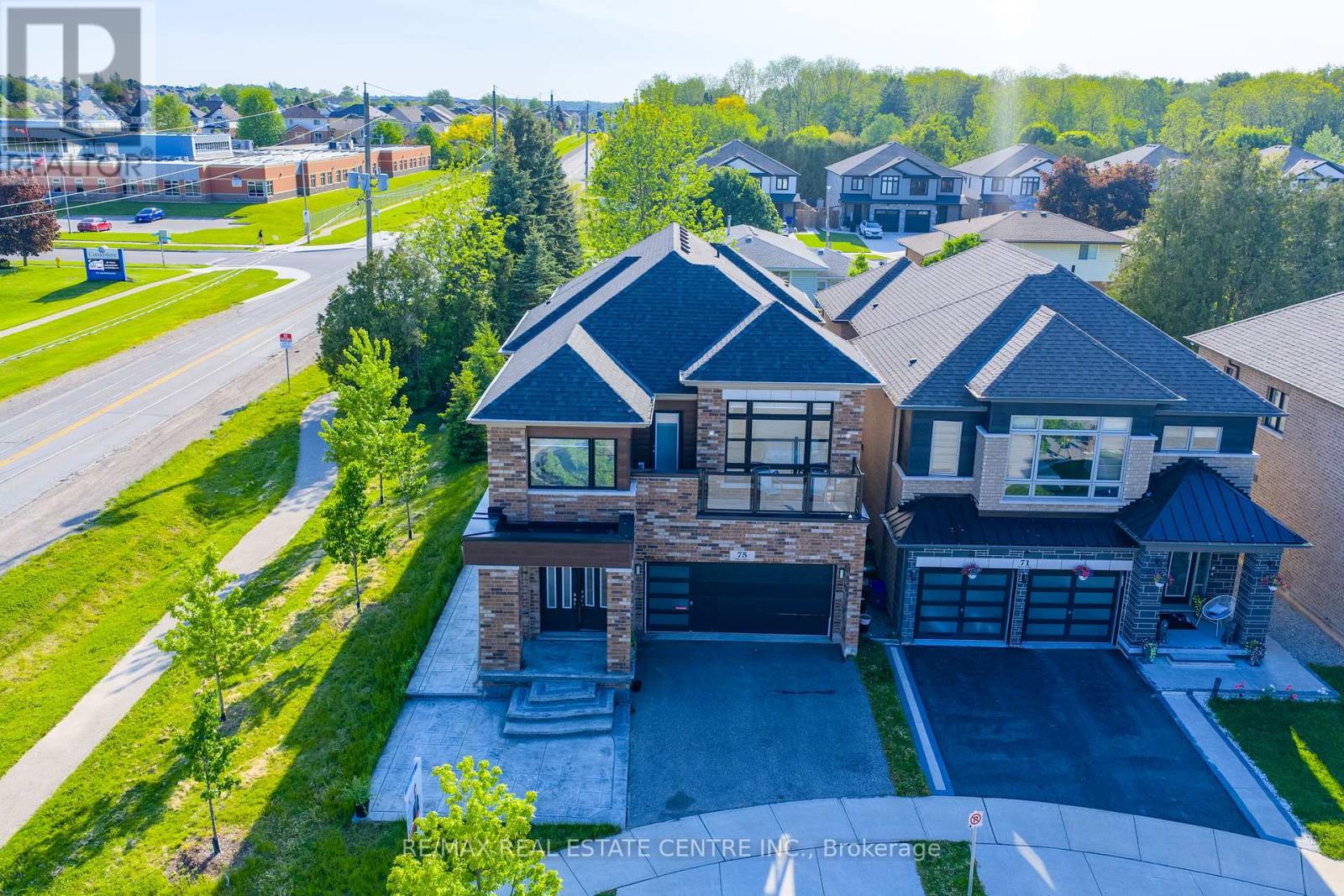 75 Slater Street, Cambridge, Ontario  N1R 0C4 - Photo 2 - X13226268