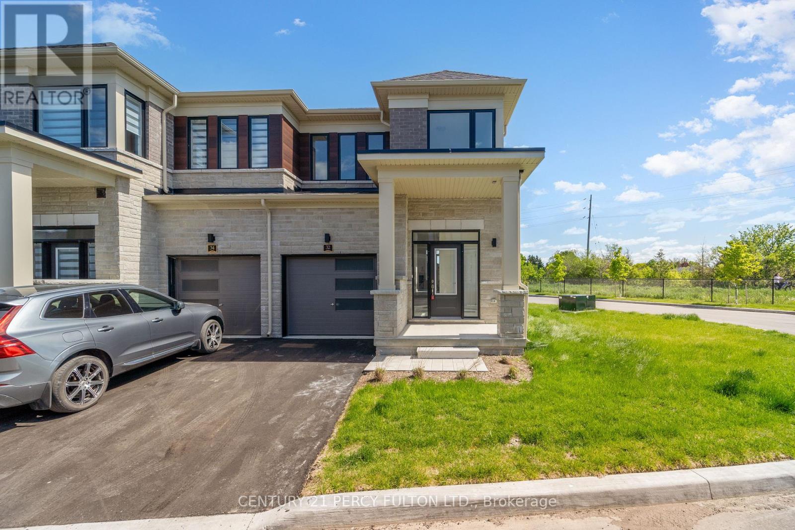 32 HICKEY LANE