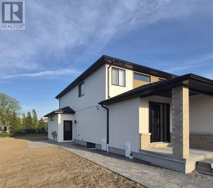 Unit B - 128 Hastings Park Drive, Belleville, Ontario  K8P 0J4 - Photo 2 - X13226296
