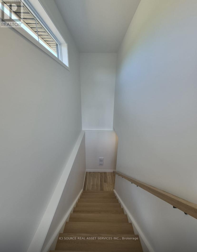 Unit B - 128 Hastings Park Drive, Belleville, Ontario  K8P 0J4 - Photo 4 - X13226296
