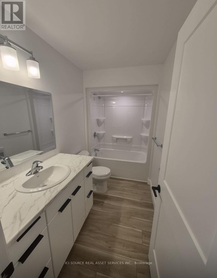 Unit B - 128 Hastings Park Drive, Belleville, Ontario  K8P 0J4 - Photo 8 - X13226296