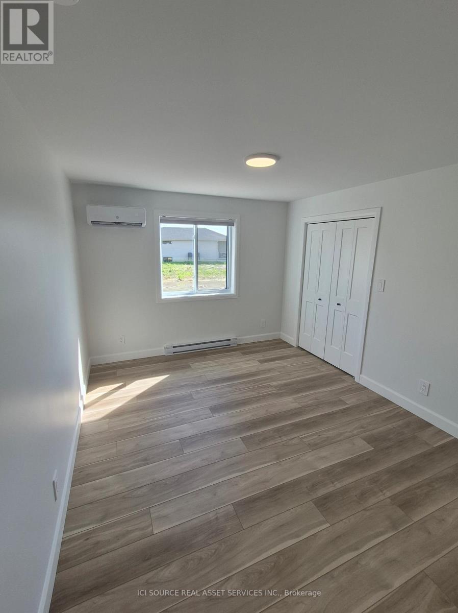 Unit A - 128 Hastings Park Drive, Belleville, Ontario  K8P 0J4 - Photo 4 - X13226310