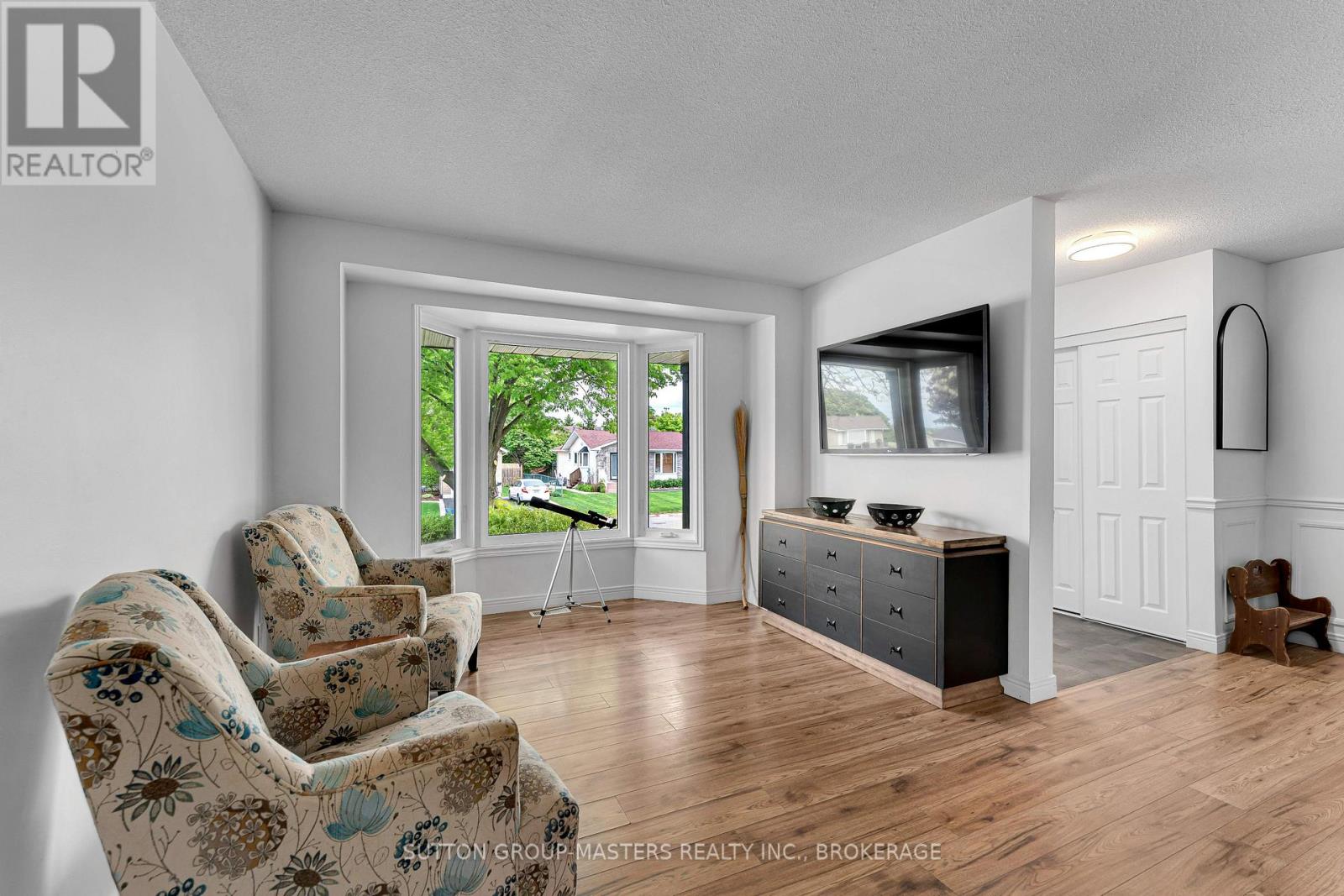 11 Douglas Avenue, Kingston (East Of Sir John A. Blvd), Ontario  K7K 6B5 - Photo 8 - X13226402