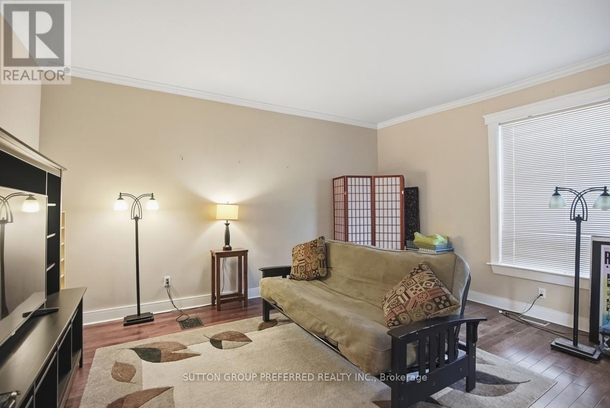 53 Duchess Avenue, London South, Ontario  N6C 1N3 - Photo 3 - X13226398