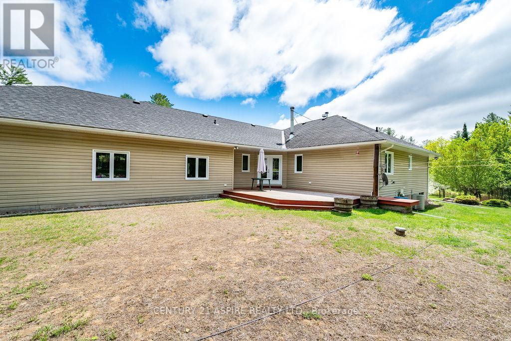 393 Portage Road, Petawawa, Ontario  K8A 2W8 - Photo 7 - X13226348