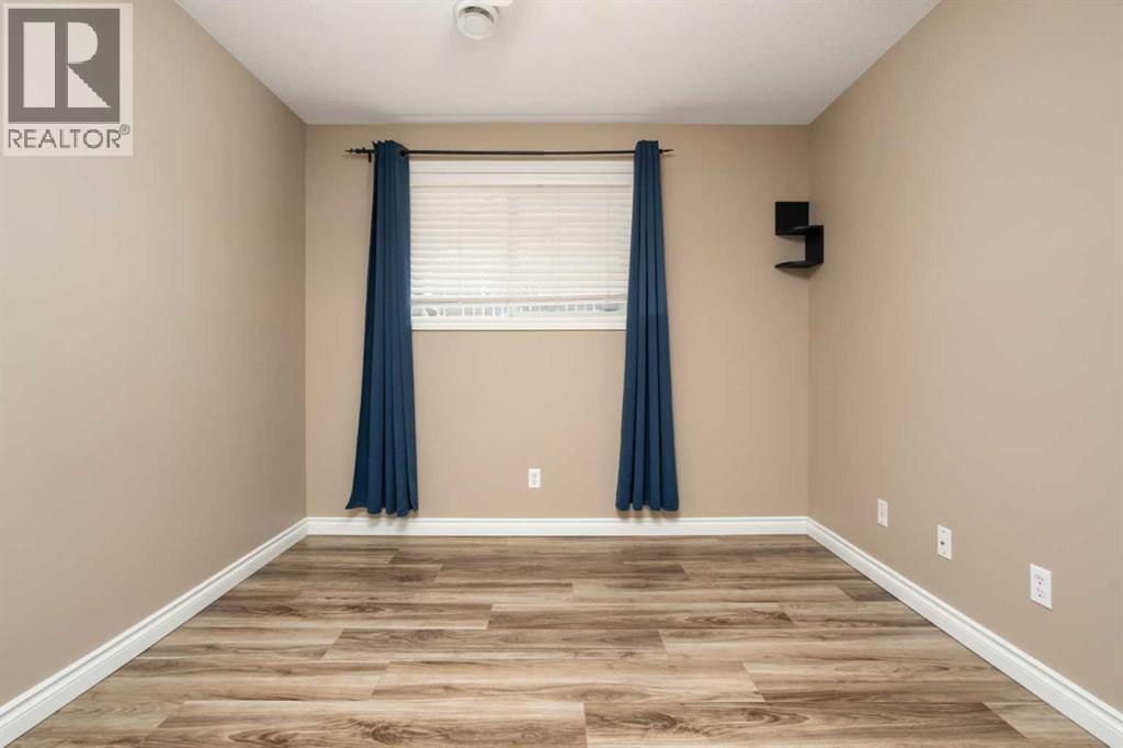 201, 4915 45 Street, Camrose, Alberta  T4V 1E3 - Photo 10 - A2315268