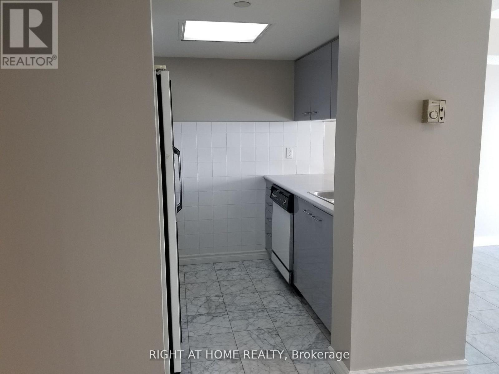 3206 - 38 Elm Street, Toronto, Ontario  M5G 2K5 - Photo 14 - C13226374