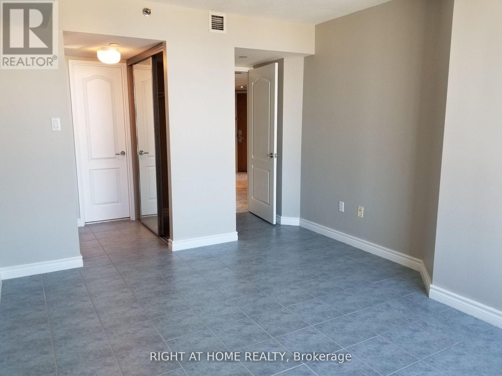 3206 - 38 Elm Street, Toronto, Ontario  M5G 2K5 - Photo 8 - C13226374