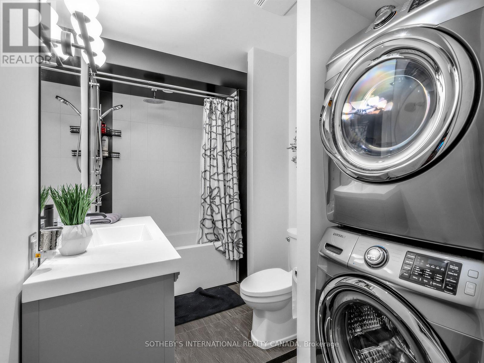 30 Regal Road, Toronto, Ontario  M6H 2J7 - Photo 15 - C13226412