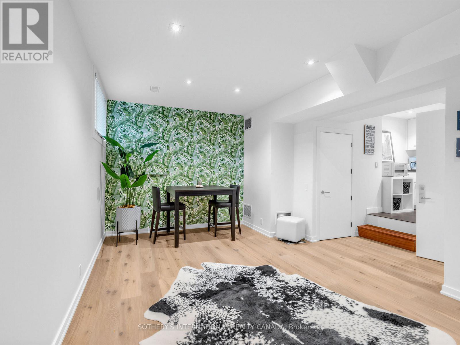 30 Regal Road, Toronto, Ontario  M6H 2J7 - Photo 17 - C13226412