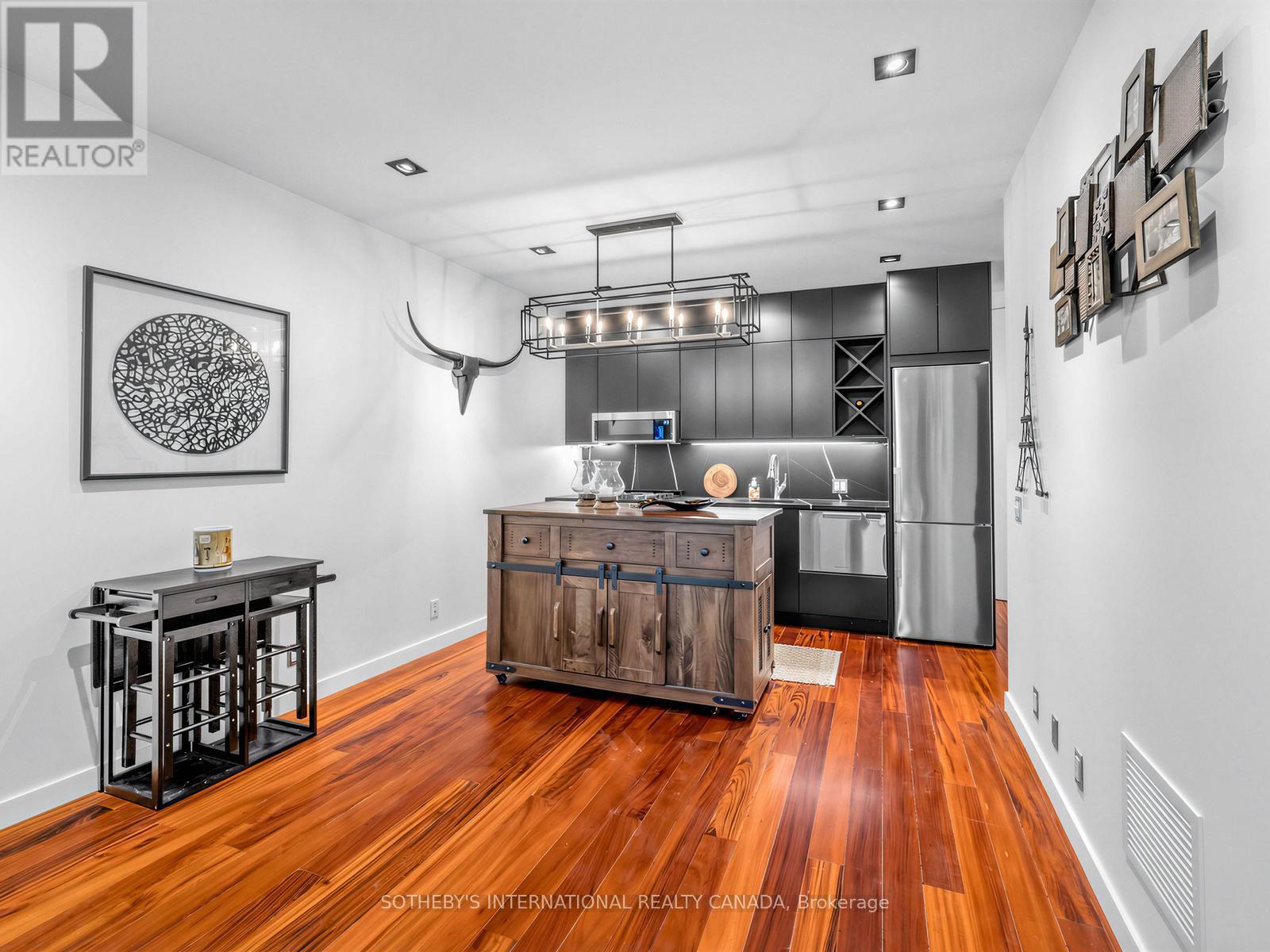 30 Regal Road, Toronto, Ontario  M6H 2J7 - Photo 6 - C13226412