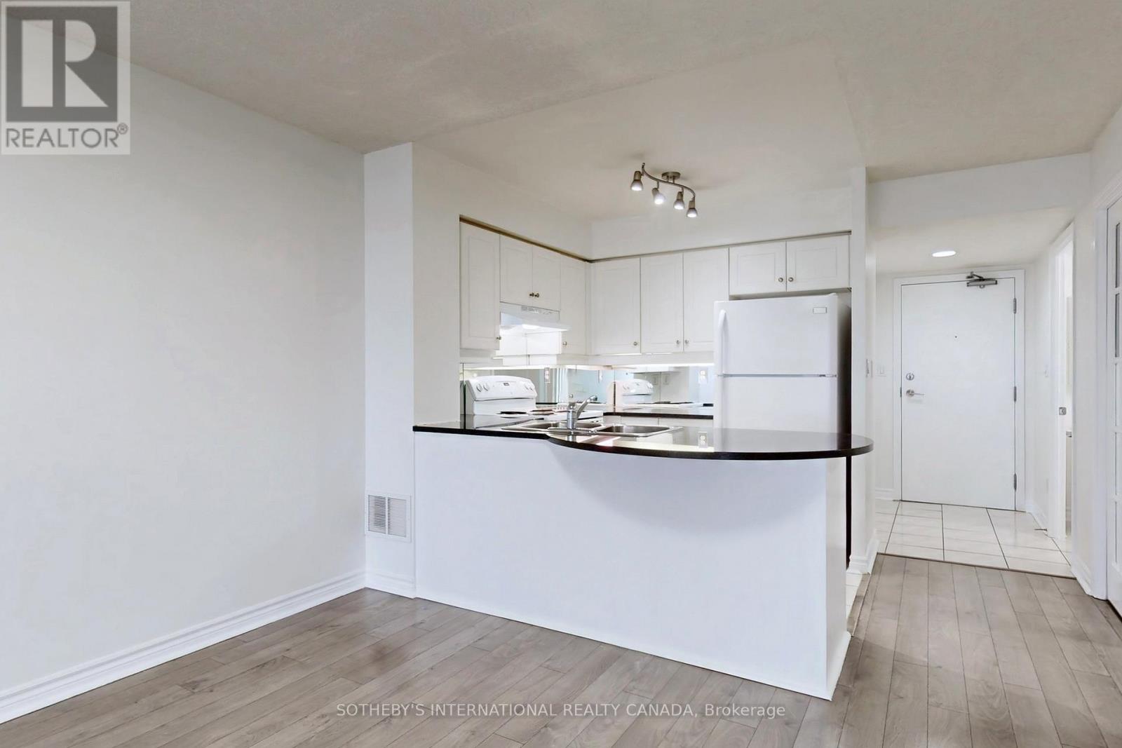 1310 - 2 Rean Drive, Toronto, Ontario  M2K 3B8 - Photo 10 - C13226416