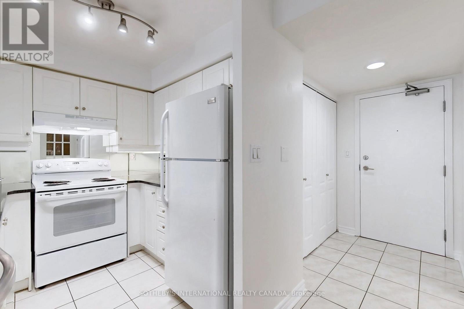 1310 - 2 Rean Drive, Toronto, Ontario  M2K 3B8 - Photo 11 - C13226416