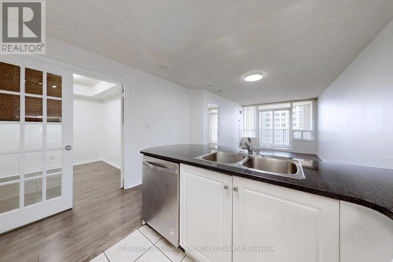 1310 - 2 Rean Drive, Toronto, Ontario  M2K 3B8 - Photo 12 - C13226416