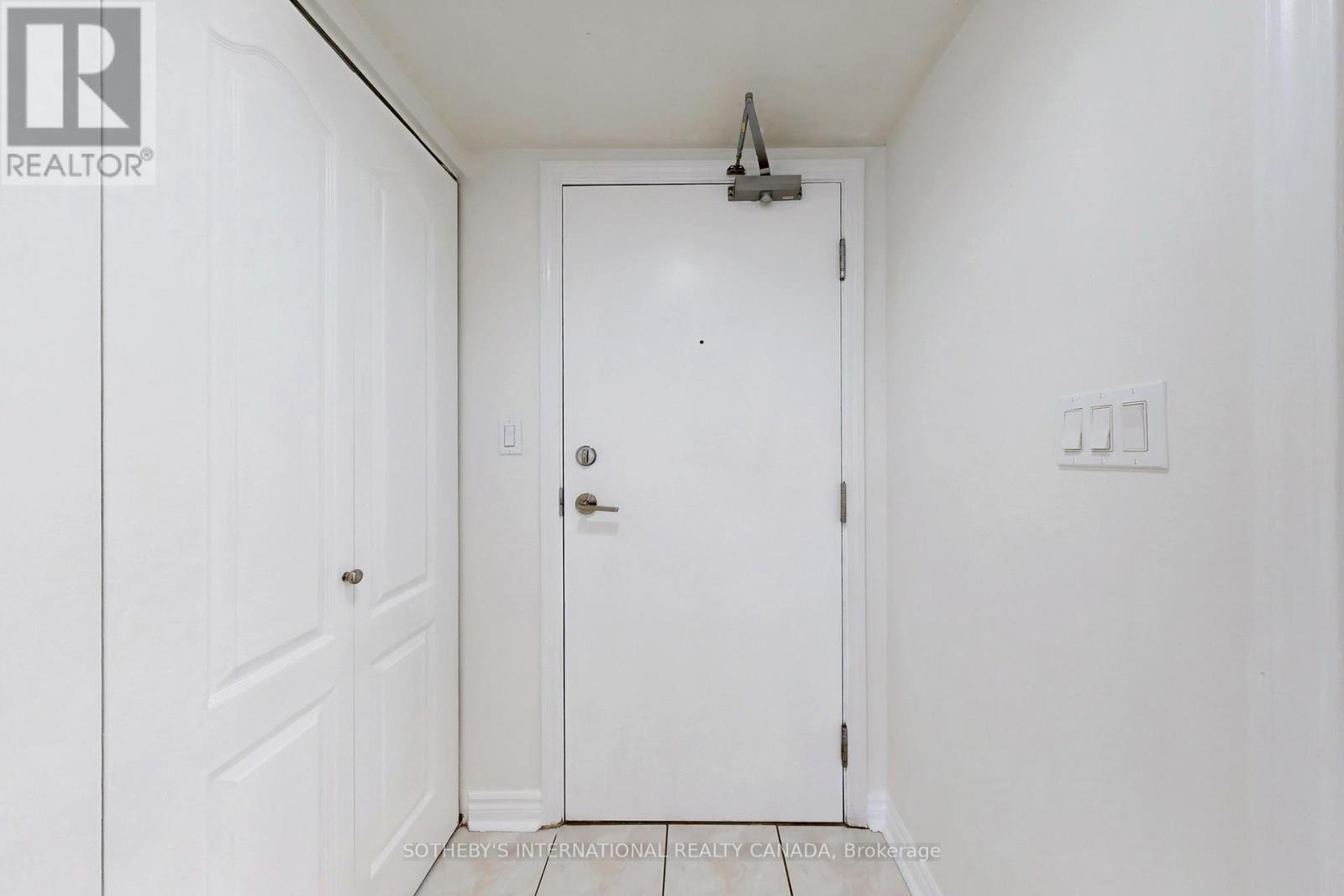 1310 - 2 Rean Drive, Toronto, Ontario  M2K 3B8 - Photo 25 - C13226416