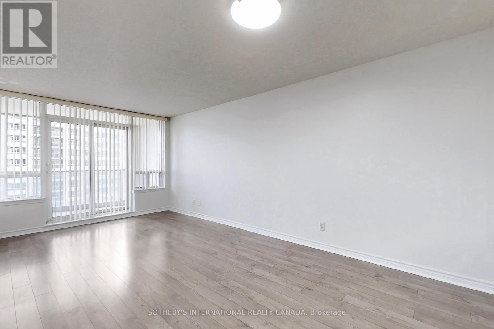 1310 - 2 Rean Drive, Toronto, Ontario  M2K 3B8 - Photo 5 - C13226416