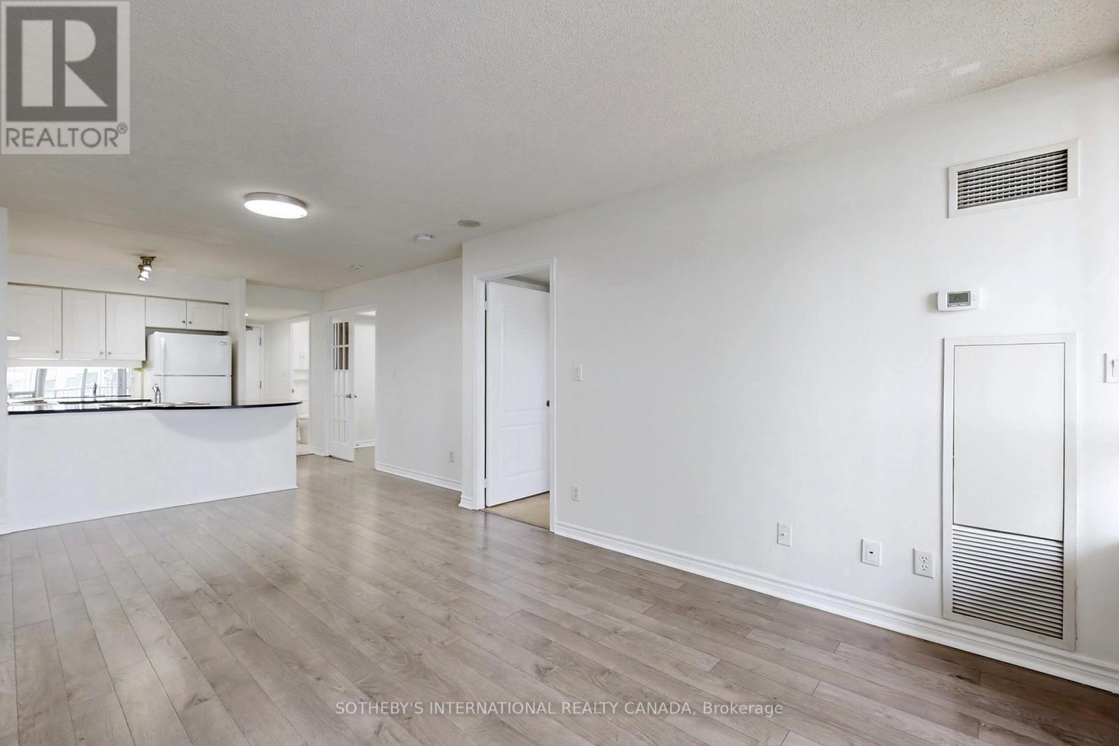 1310 - 2 Rean Drive, Toronto, Ontario  M2K 3B8 - Photo 8 - C13226416