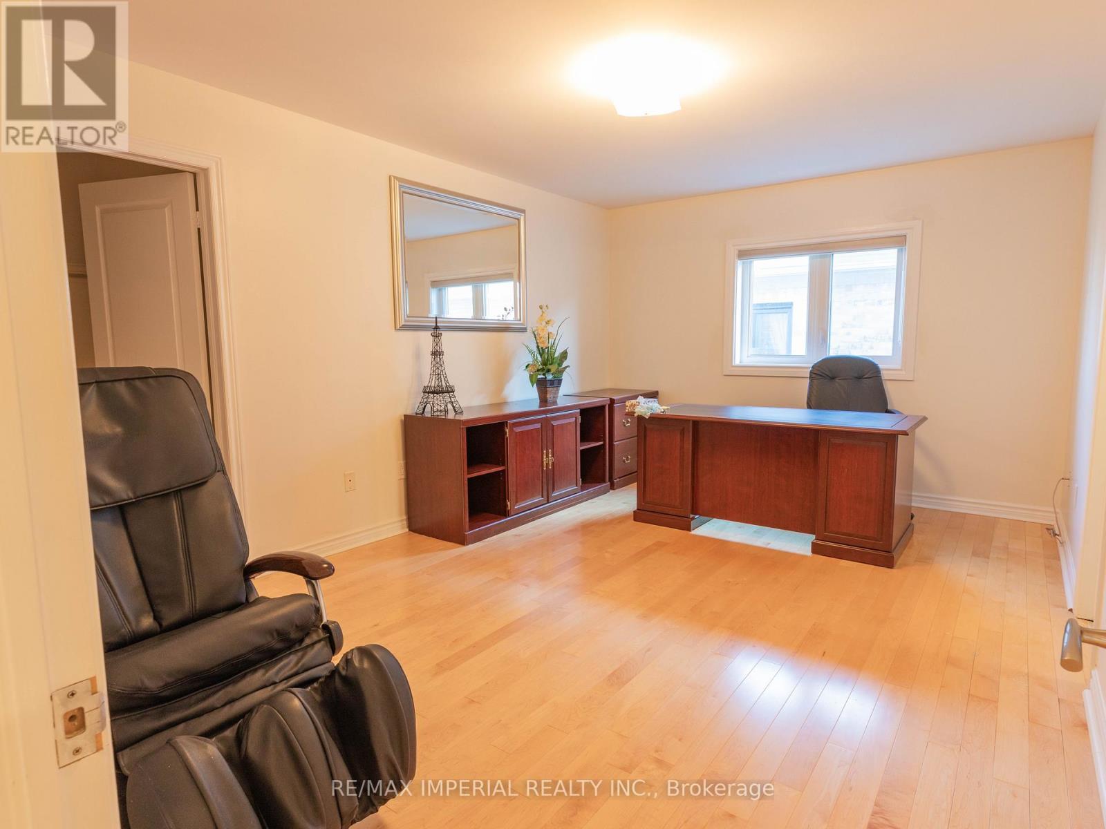2 Farnham Drive, Richmond Hill, Ontario  L4B 4B4 - Photo 15 - N13226356