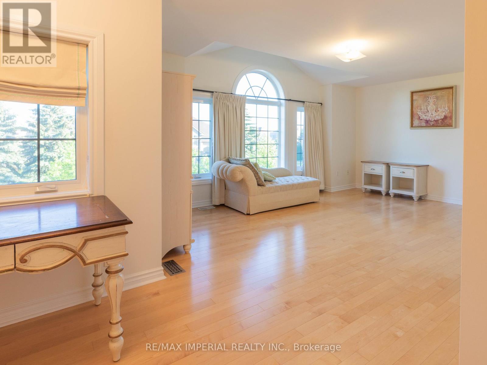 2 Farnham Drive, Richmond Hill, Ontario  L4B 4B4 - Photo 17 - N13226356
