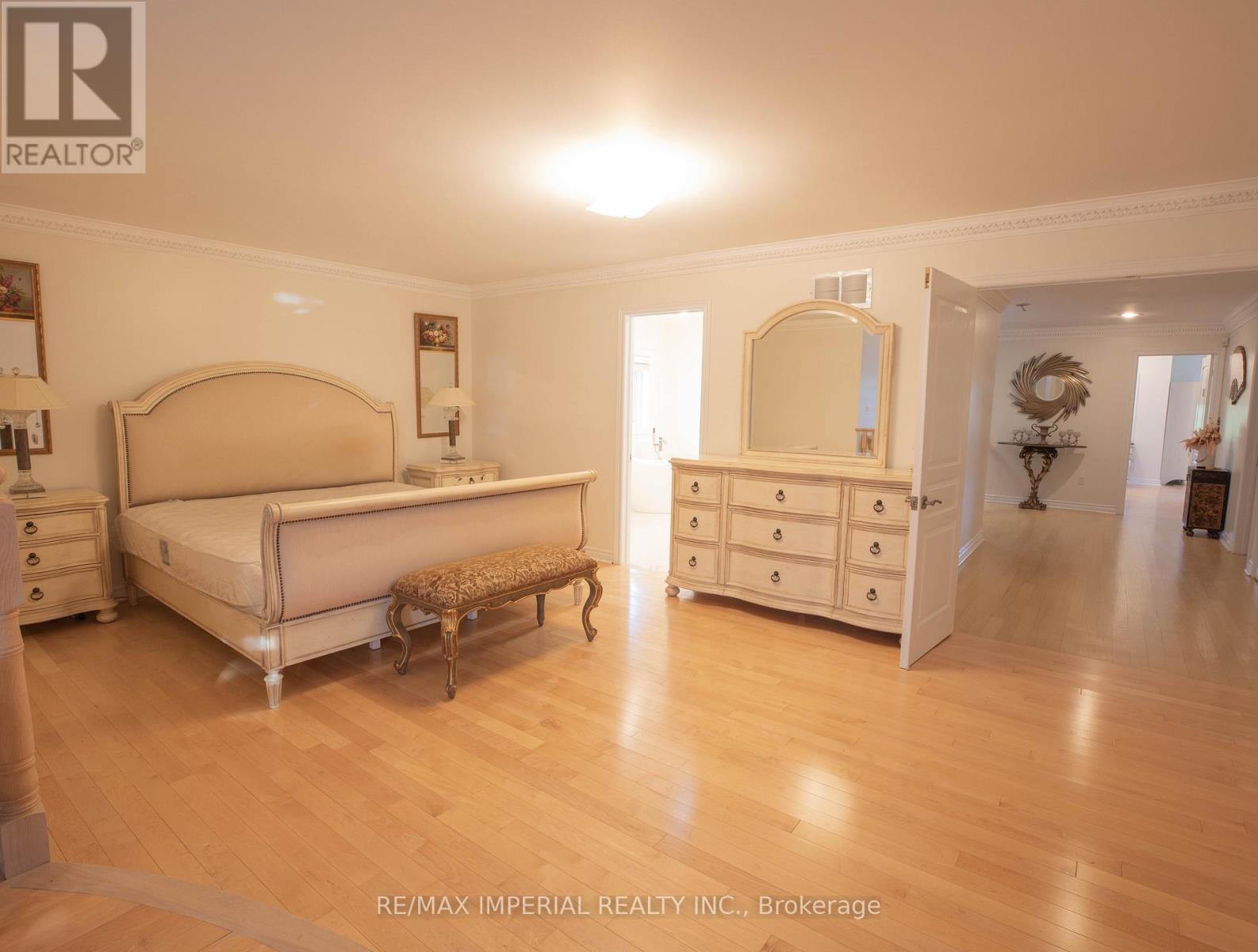 2 Farnham Drive, Richmond Hill, Ontario  L4B 4B4 - Photo 21 - N13226356
