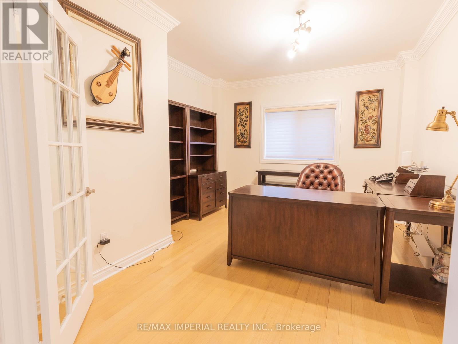 2 Farnham Drive, Richmond Hill, Ontario  L4B 4B4 - Photo 4 - N13226356