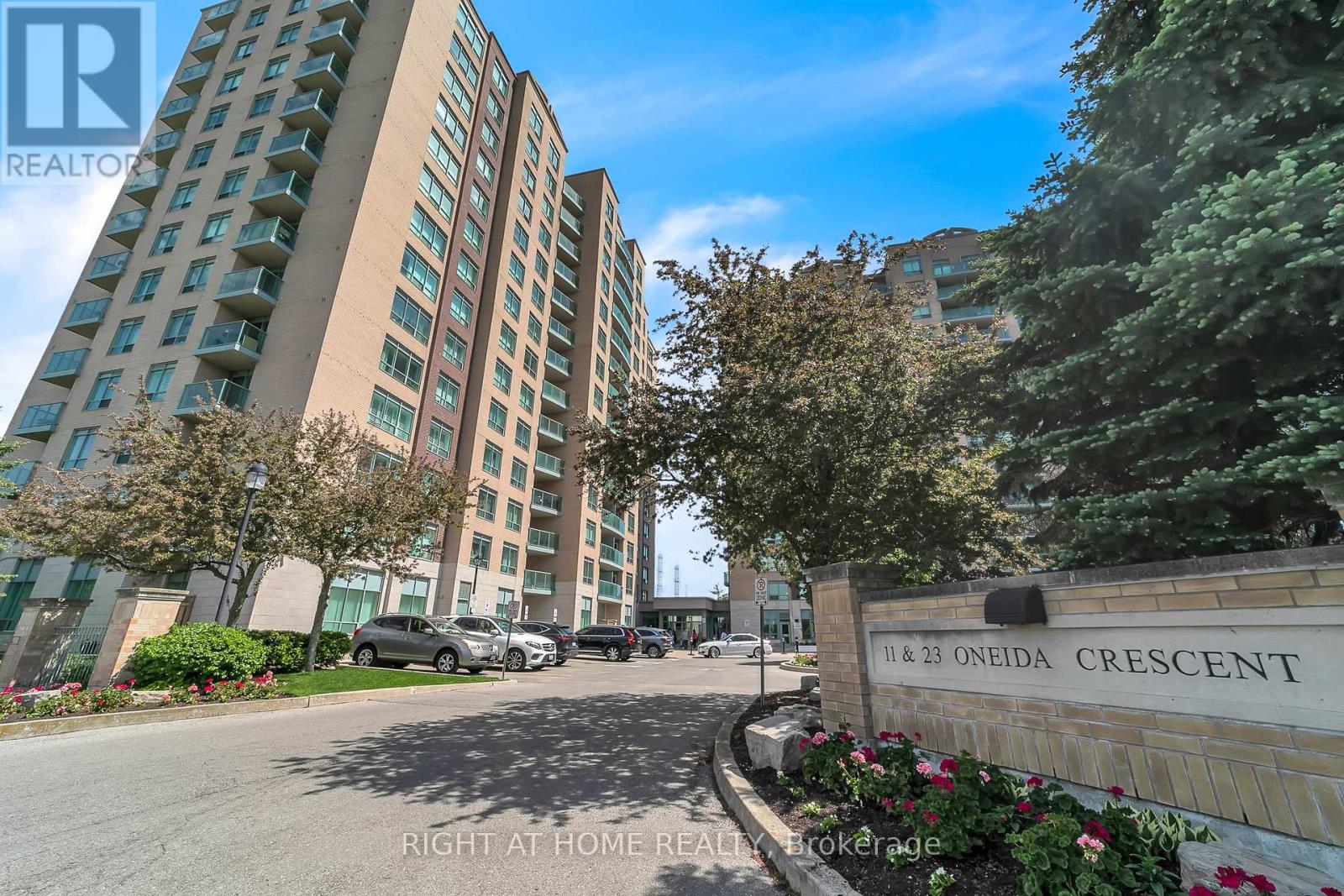 1202 - 11 ONEIDA CRESCENT, Richmond Hill, Ontario