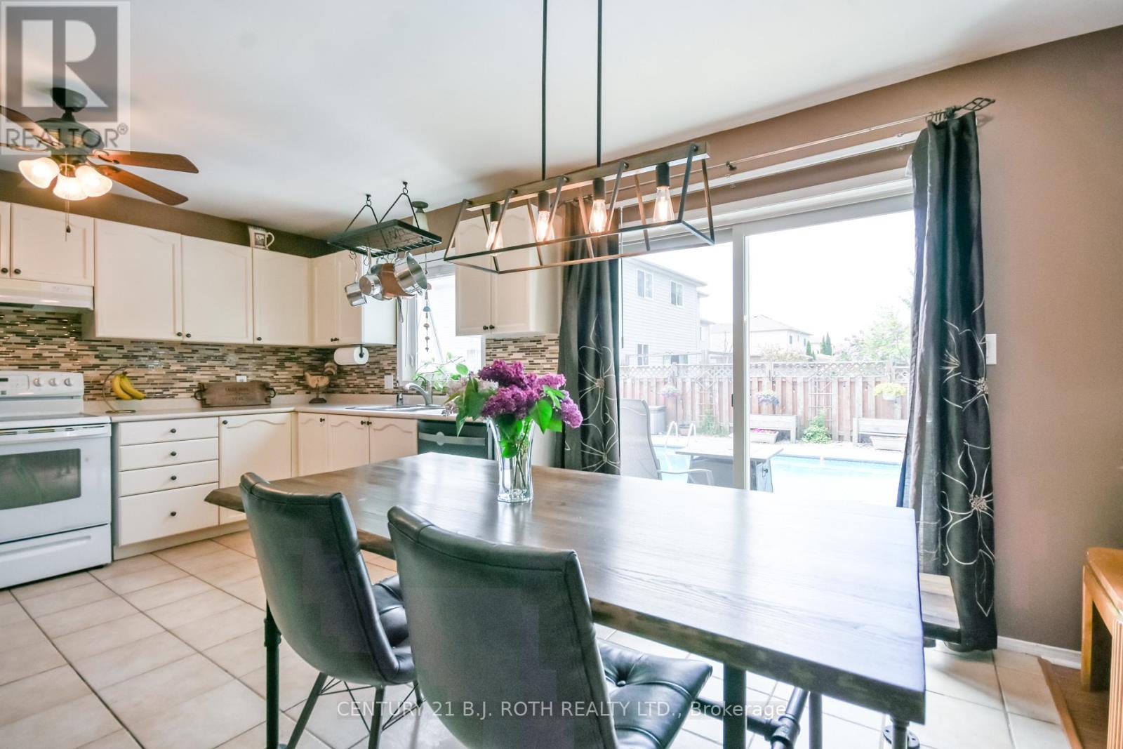 42 Farmstead Crescent, Barrie (Holly), Ontario L4N 8S1 - Photo 11 - S13226344
