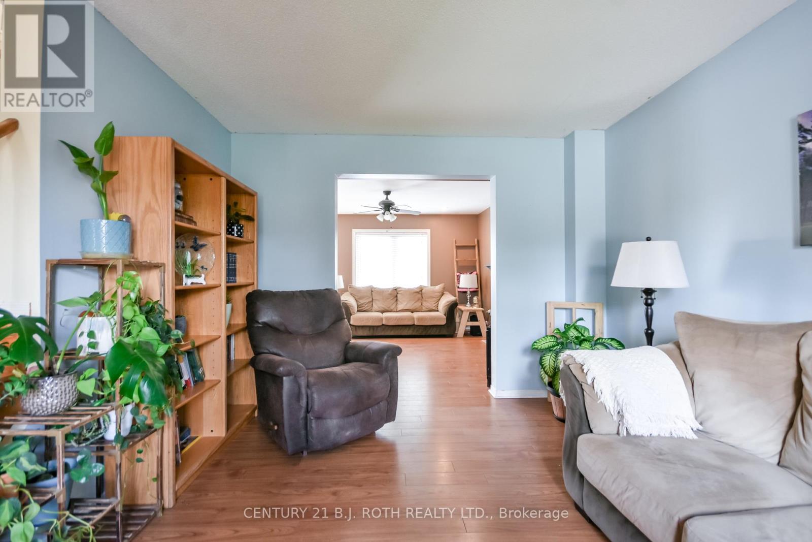 42 Farmstead Crescent, Barrie (Holly), Ontario L4N 8S1 - Photo 4 - S13226344