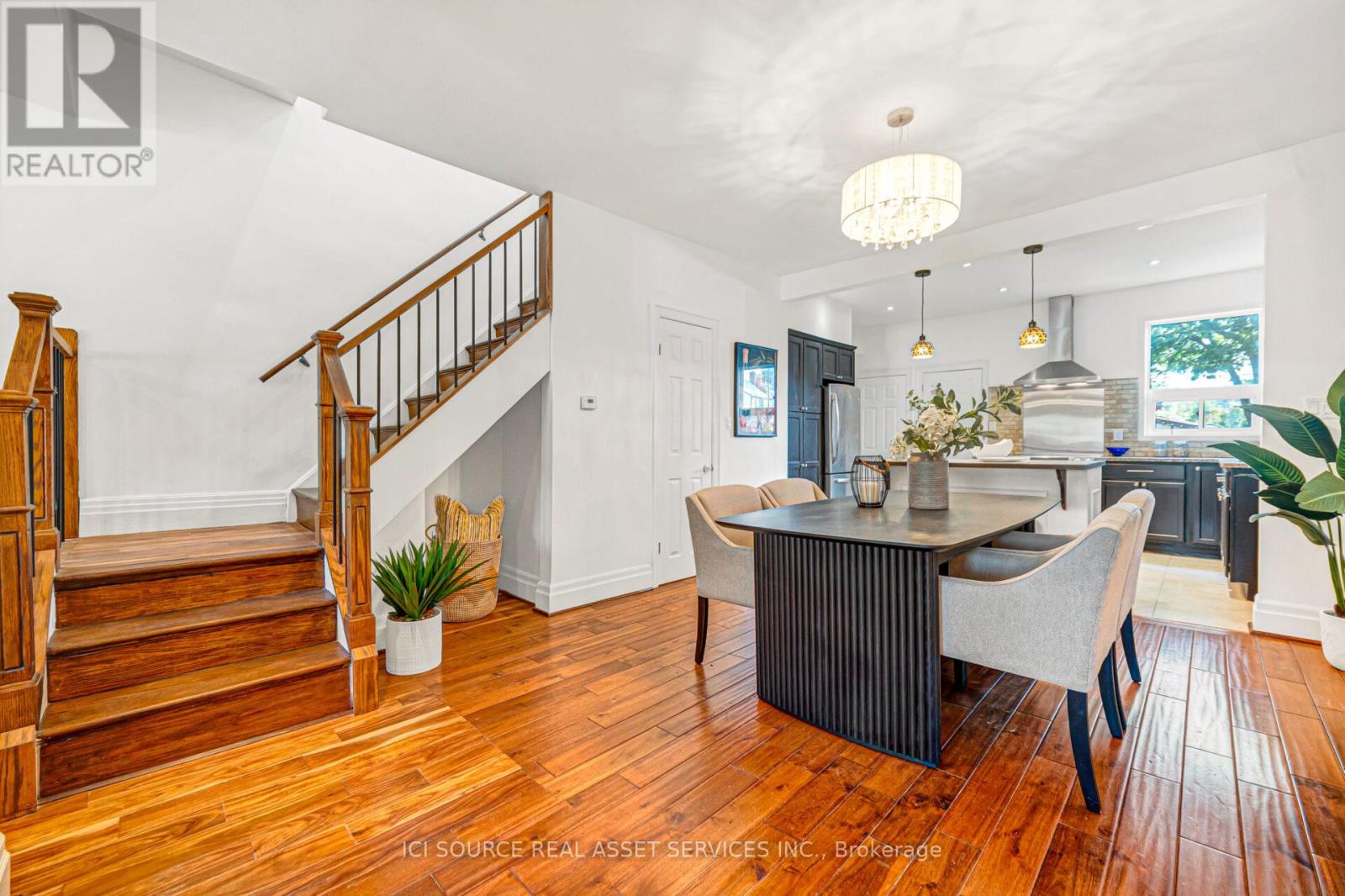 213 Laughton Avenue, Toronto, Ontario  M6N 2X7 - Photo 4 - W13226400