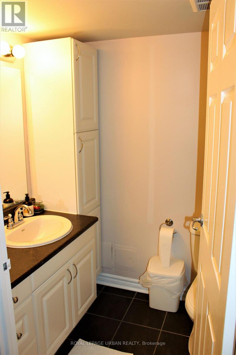 1411 - 3695 Kaneff Crescent, Mississauga, Ontario  L5A 4B6 - Photo 12 - W13226422