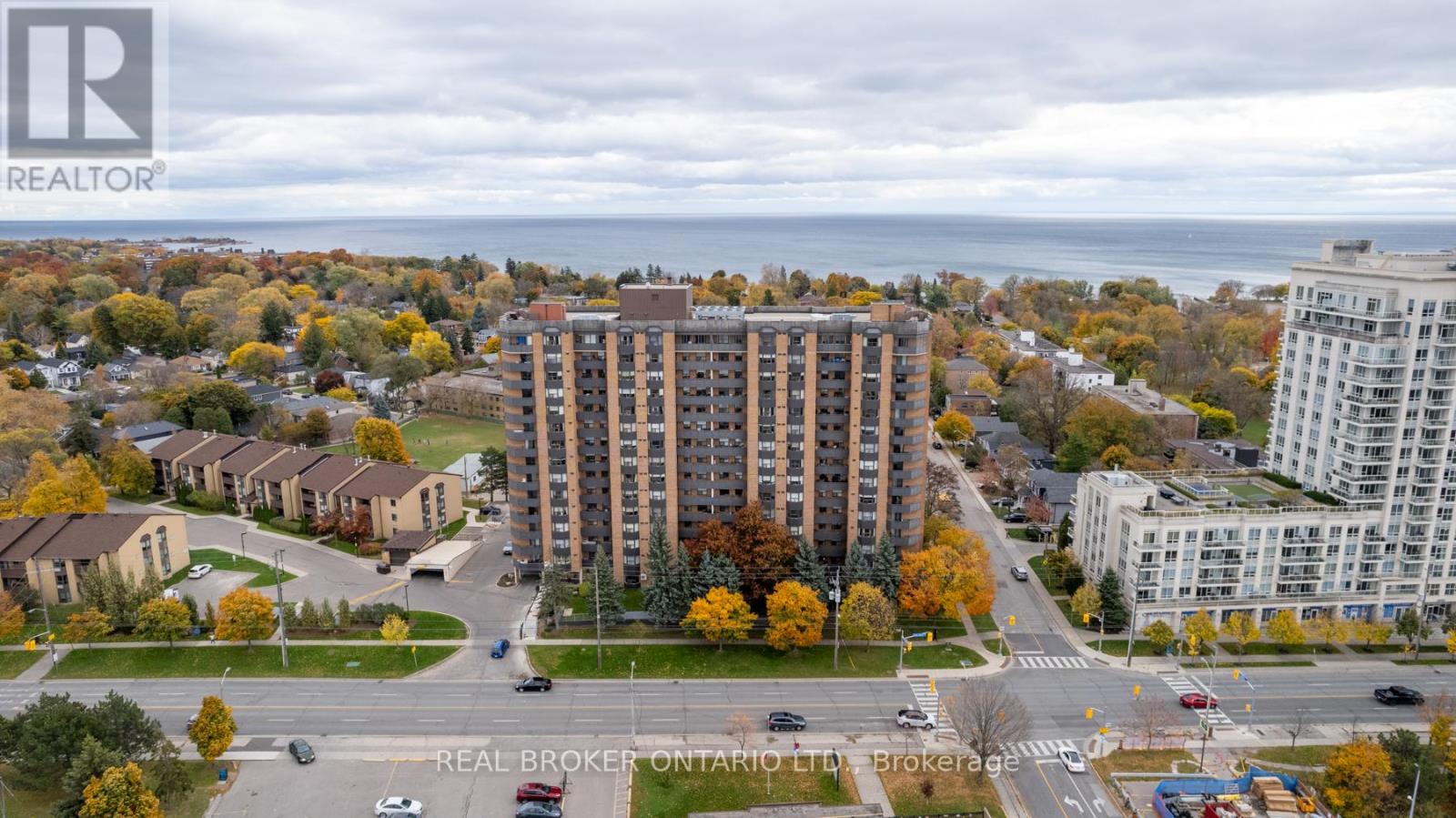 1601 - 3845 LAKE SHORE BOULEVARD W, Toronto, Ontario
