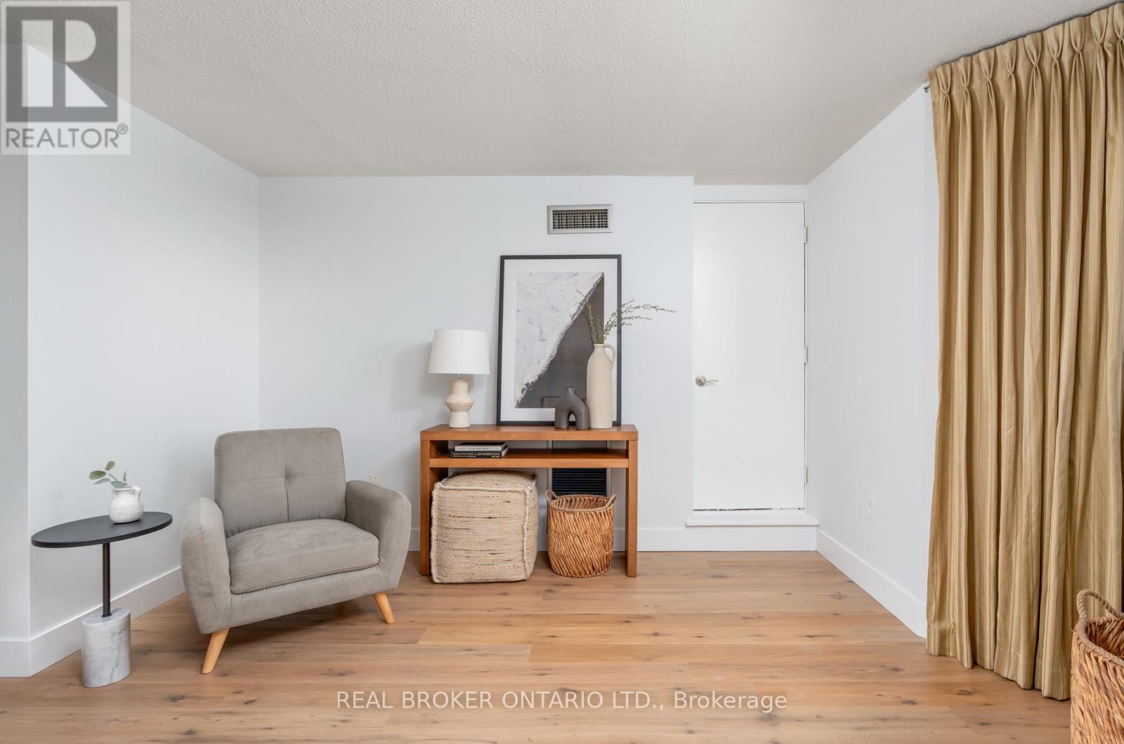 1601 - 3845 Lake Shore Boulevard W, Toronto, Ontario  M8W 4Y3 - Photo 12 - W13226426