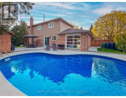 35 TRELEAVEN DRIVE, Brampton, Ontario