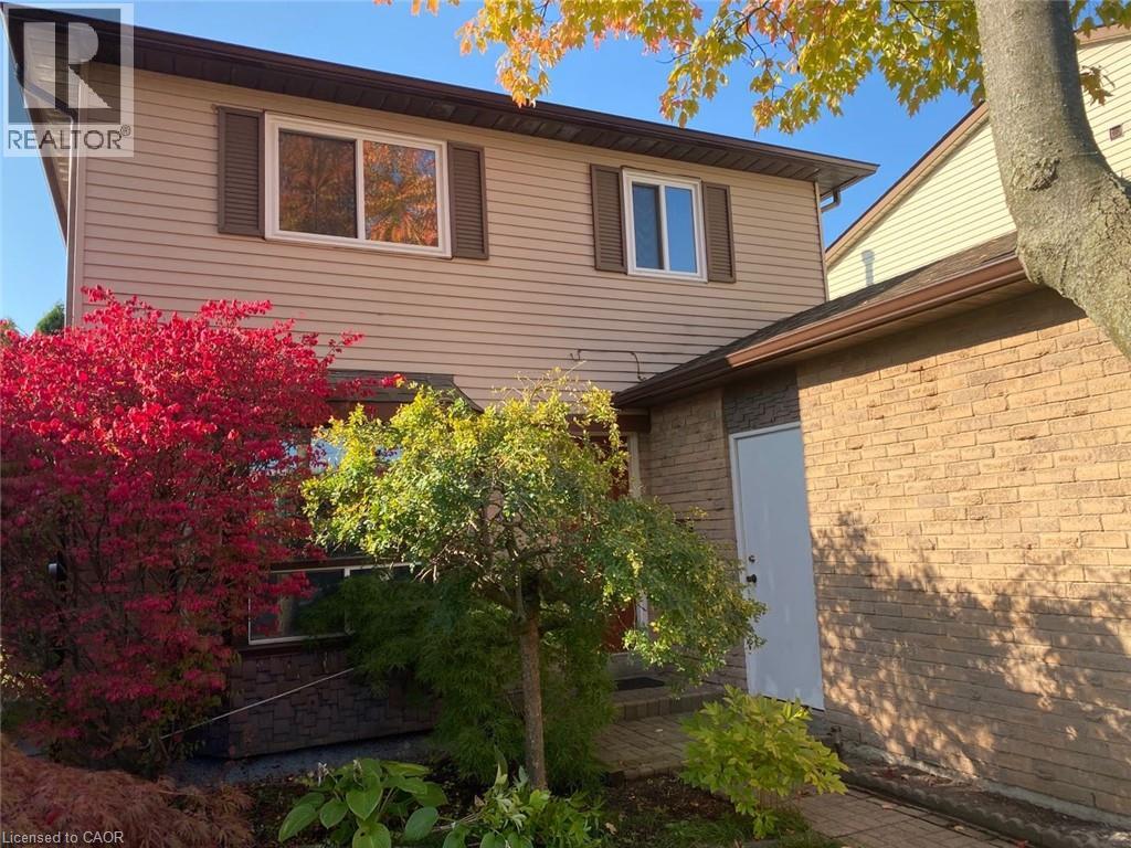 17 Hillsdale Court, Dundas, Ontario  L9H 6K1 - Photo 3 - 40835609