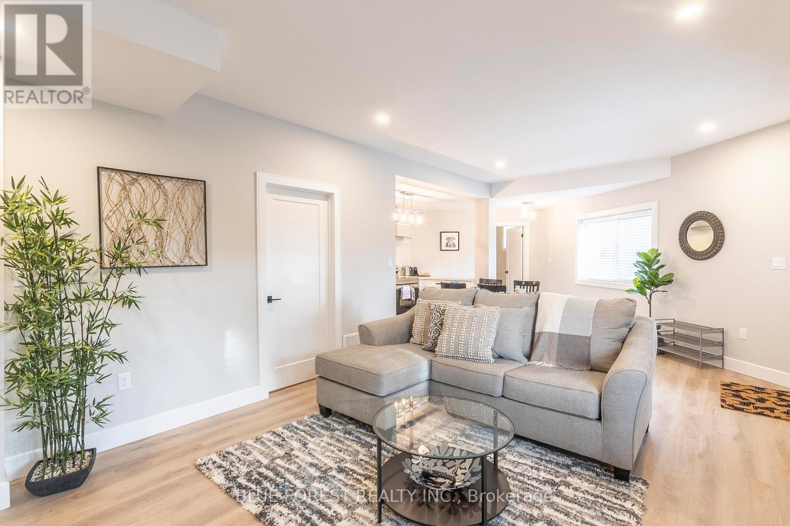 674 Grand View Avenue, London South, Ontario  N6K 3G6 - Photo 3 - X13226458