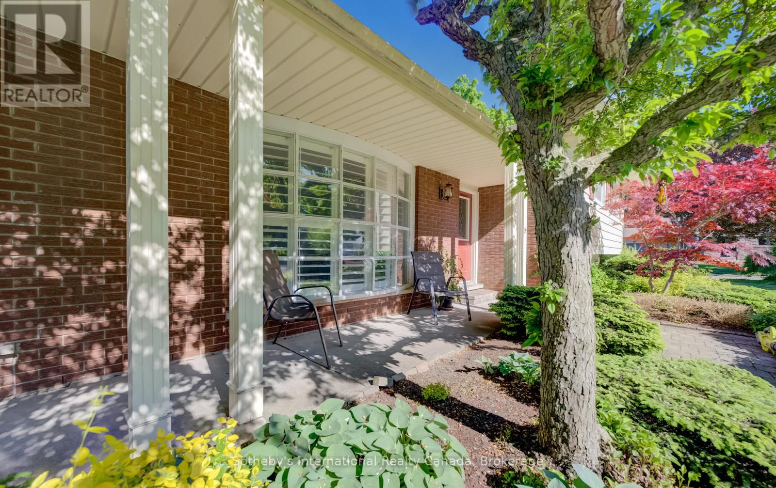14 Viewmont Close, Kitchener, Ontario  N2A 1K1 - Photo 6 - X13226448