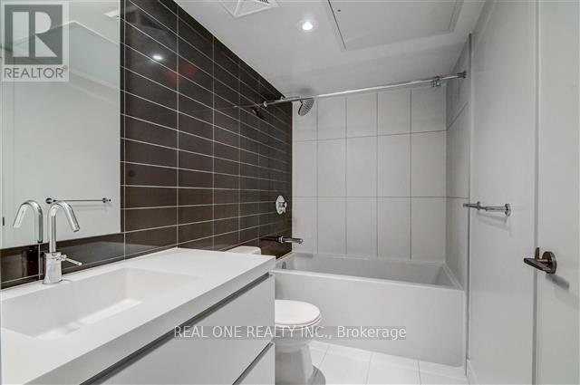 2512 - 85 Queens Wharf Road, Toronto, Ontario  M5V 0J9 - Photo 13 - C13226480
