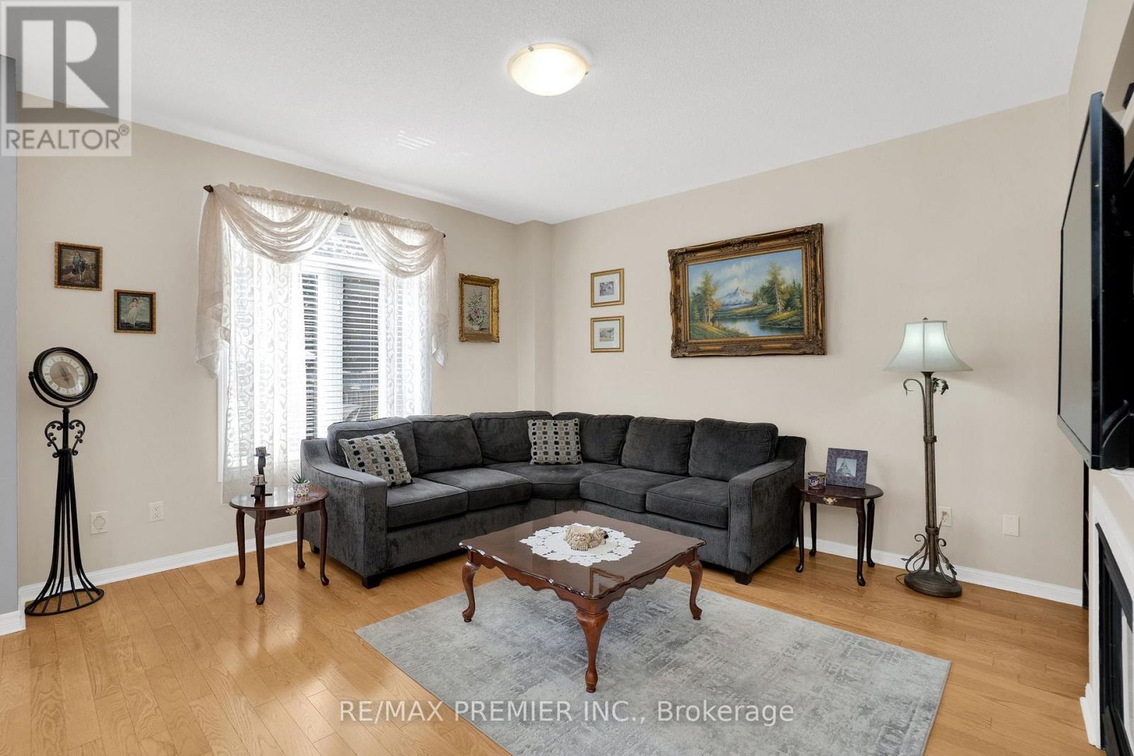 431 Pineview Lane, Pickering, Ontario  L1V 7G9 - Photo 14 - E13226460