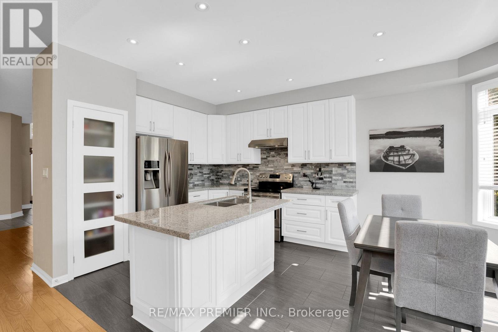 431 Pineview Lane, Pickering, Ontario  L1V 7G9 - Photo 17 - E13226460