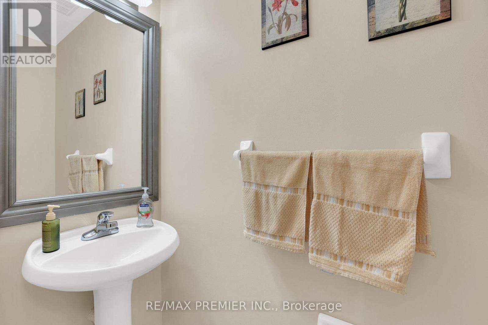 431 Pineview Lane, Pickering, Ontario  L1V 7G9 - Photo 25 - E13226460